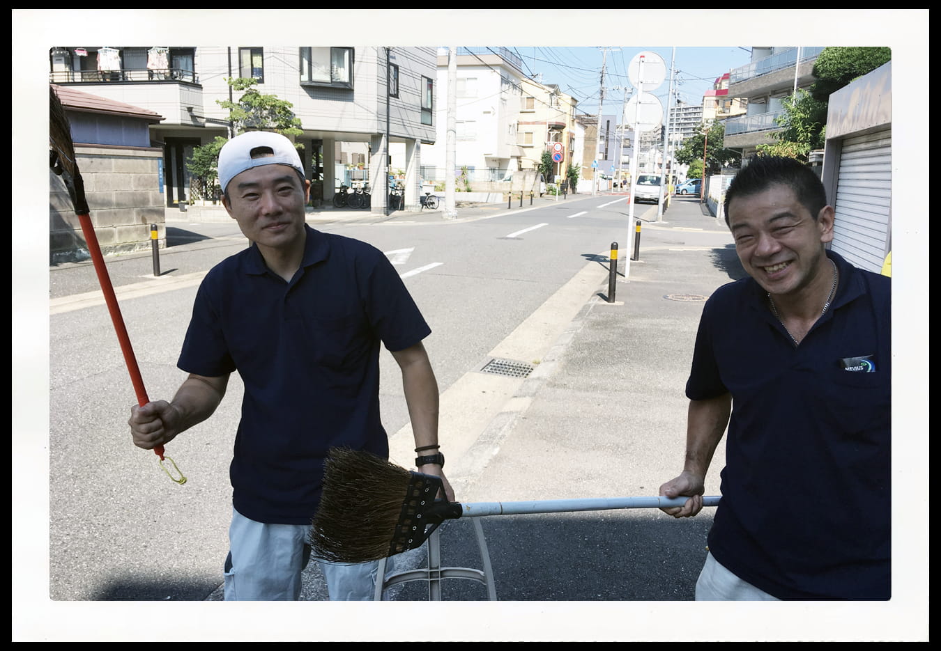 昭和電機製作所 本社周辺の清掃作業