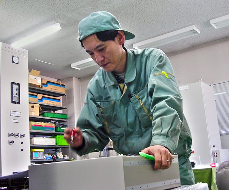 制御盤作業イメージ1